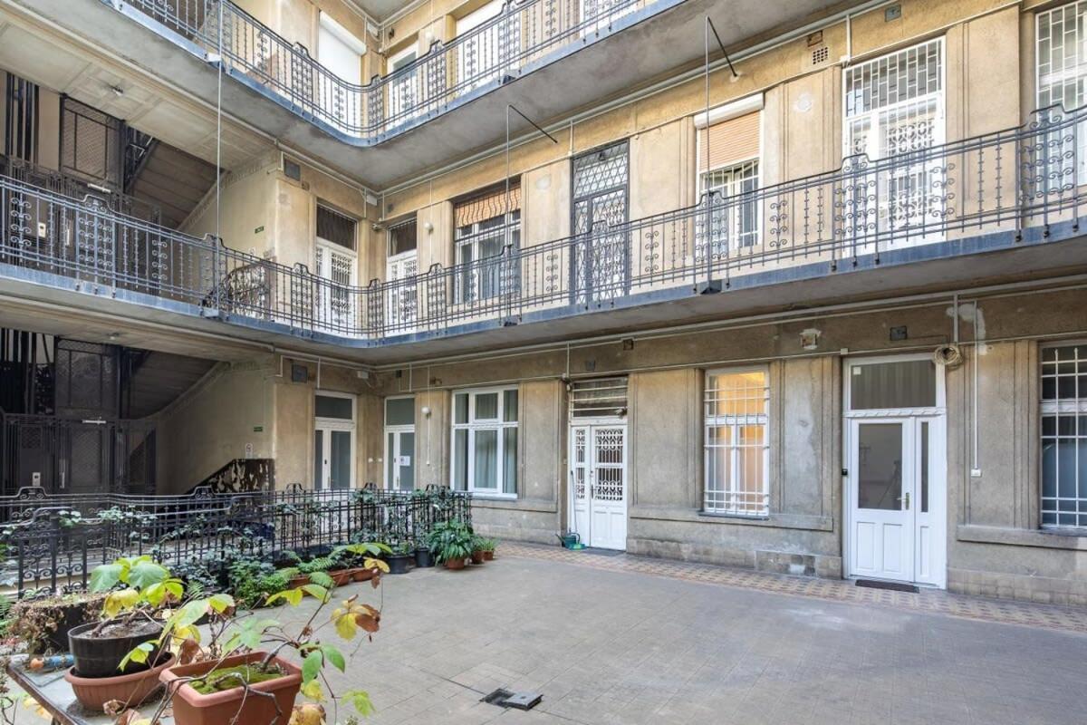 Central Room For Solo Traveller Budapesta Exterior foto